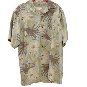 Geoffrey Bean men's silk shirt size medium Hawaiian